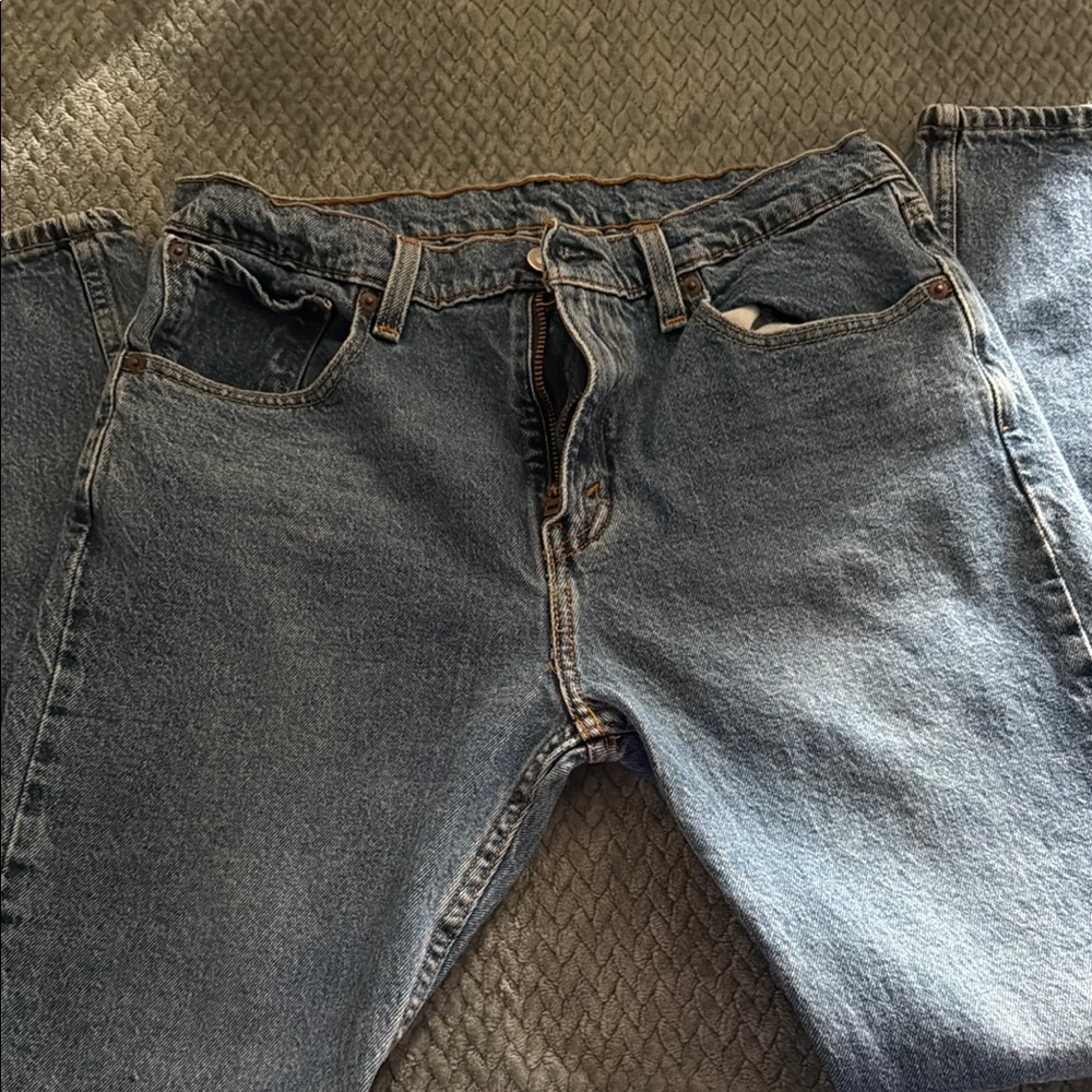 Levi's Relaxed Fit Men's Jeans in Classic Denim